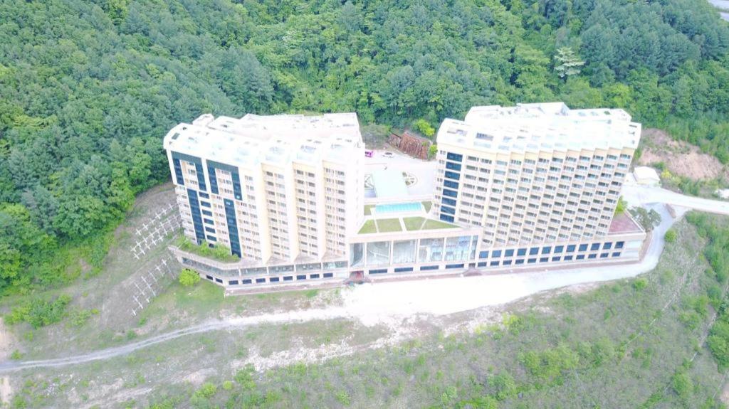 High Castle Resort Jeongseon Exteriör bild